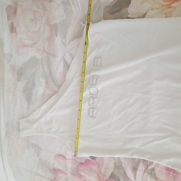 Arden B white asymmetrical top - Picture 3 of 7